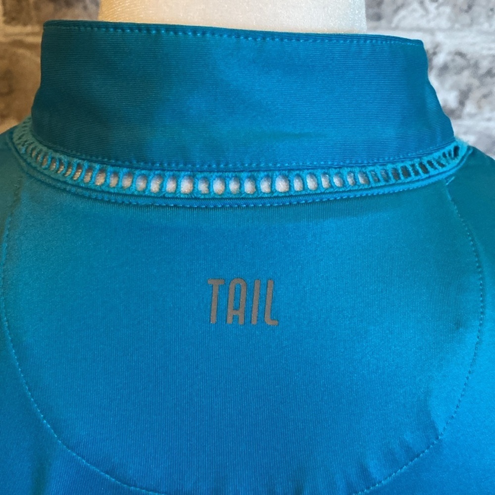 Tail sport top. Sz L. Beautiful blue w/snaps. Perfect for tennis or golf! - Picture 10 of 13